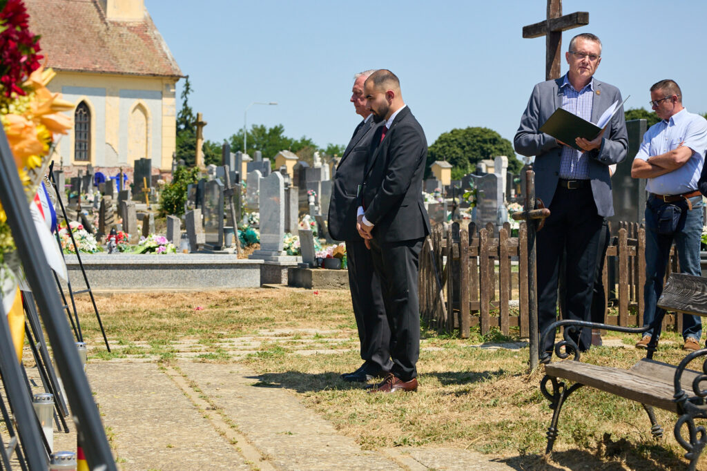 Gedenken an deutsche Zivilisten am Friedhof Valpovo