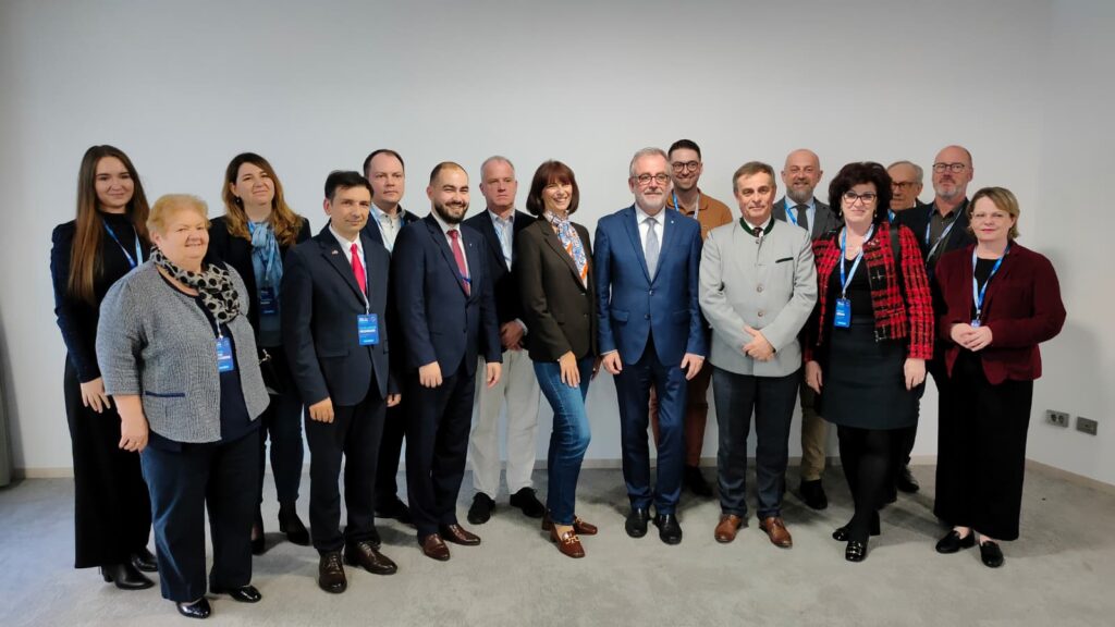 AGDM Gruppenfoto @FUEN-Kongress 2025 in Südtirol